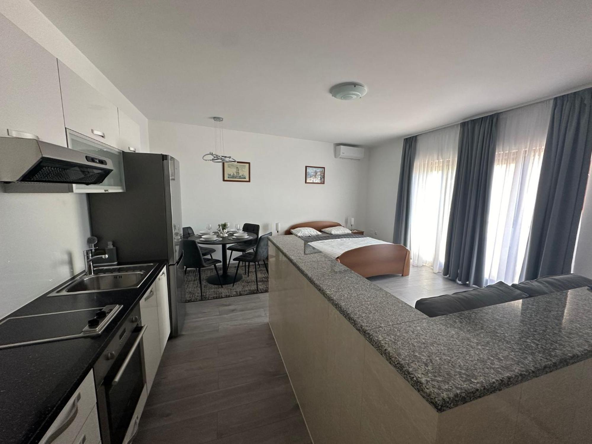 Apartments Villa Sunce Дуги-Рат Экстерьер фото