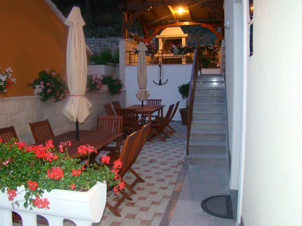 Apartments Villa Sunce Дуги-Рат Экстерьер фото